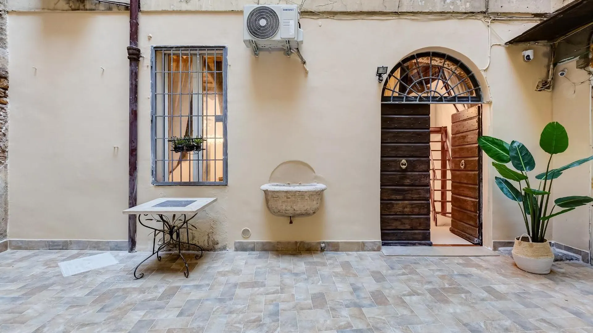 New Roman Apartment - Rome Dream Home İtalya