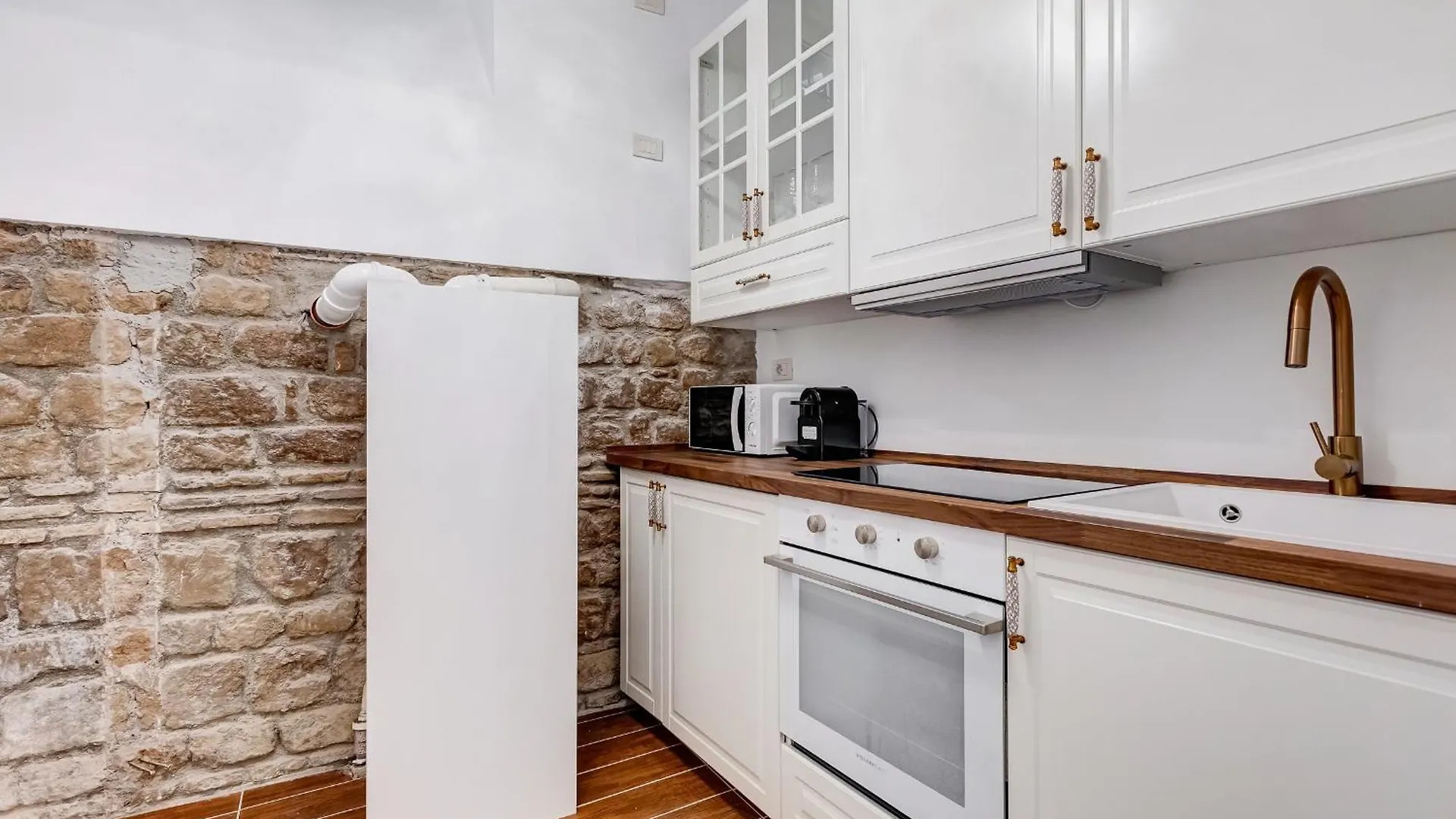 New Roman Apartment - Rome Dream Home