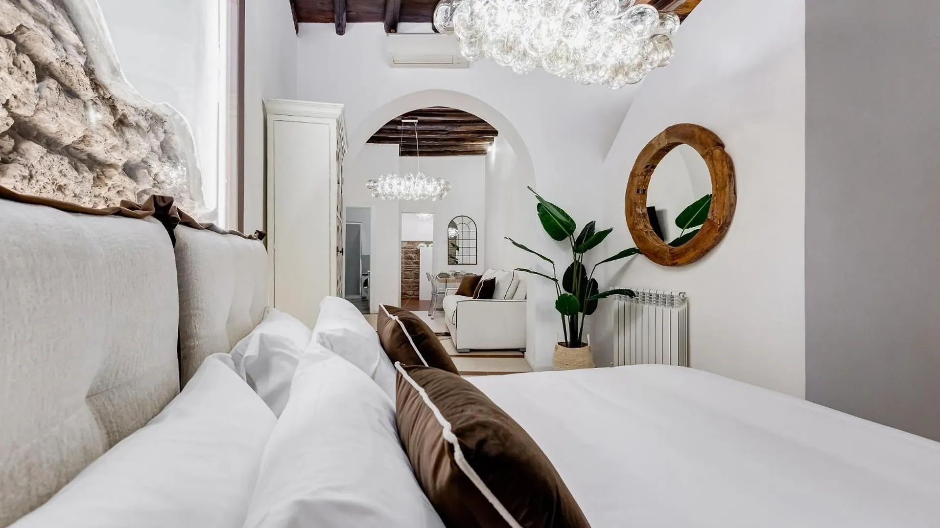 New Roman Apartment - Rome Dream Home