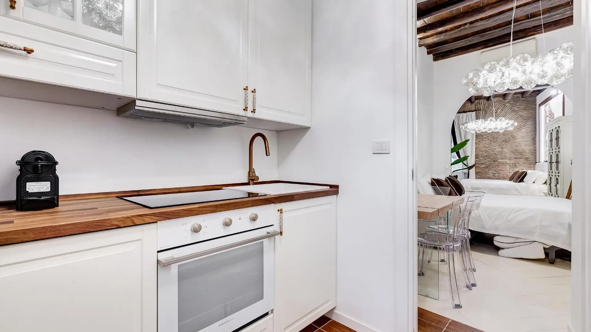 New Roman Apartment - Rome Dream Home
