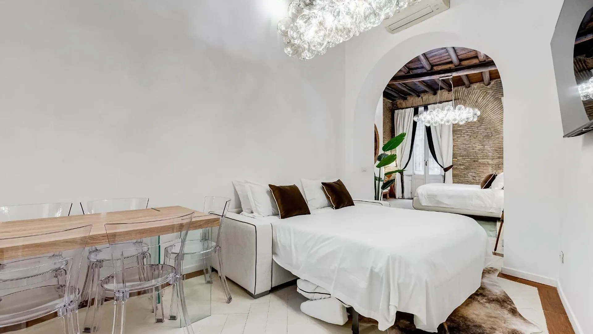 New Roman Apartment - Rome Dream Home 0*,  İtalya