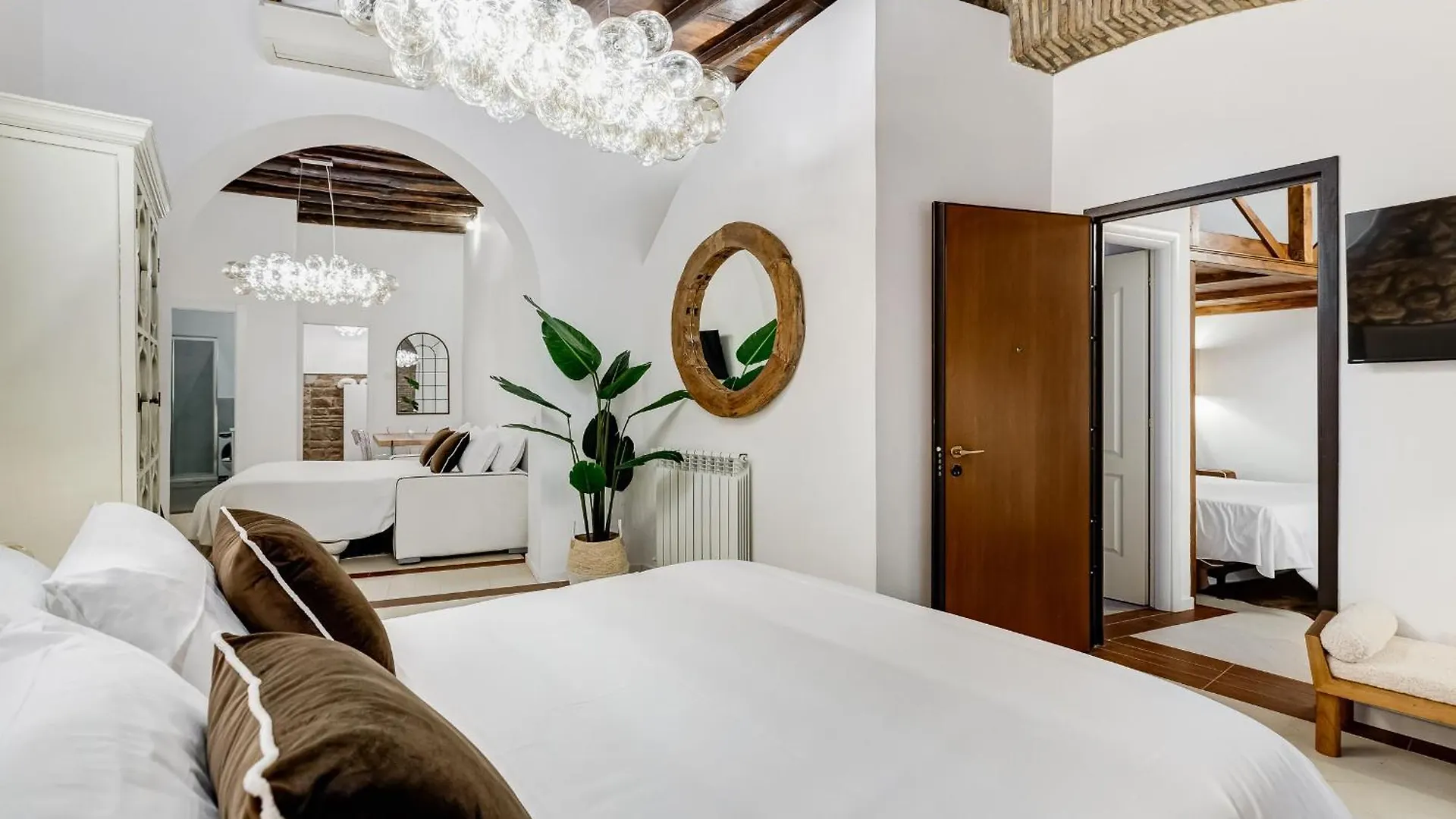 New Roman Apartment - Rome Dream Home 0*,  İtalya