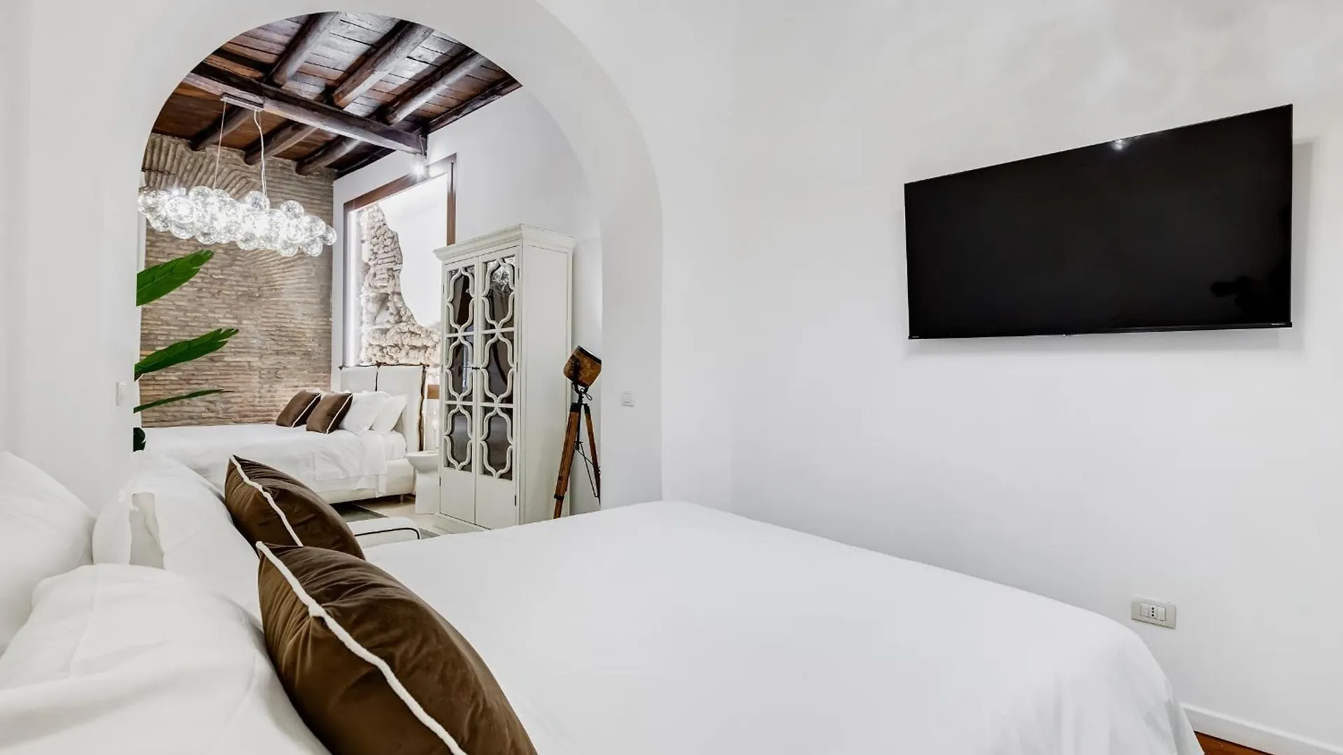 New Roman Apartment - Rome Dream Home